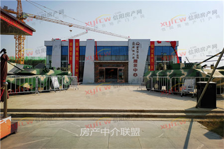 宝龙庄园3室1厅1卫103㎡带付房